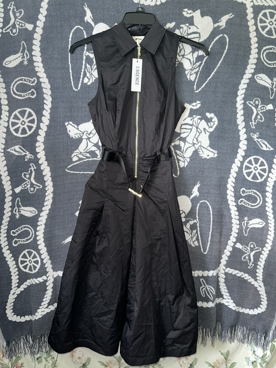 L'AGENCE Dresses & Skirts - L'AGENCE Black Sleeveless Zip-Front Midi Dress